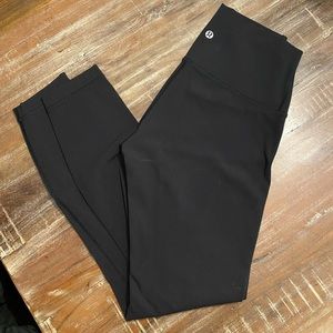 Lululemon wunder under